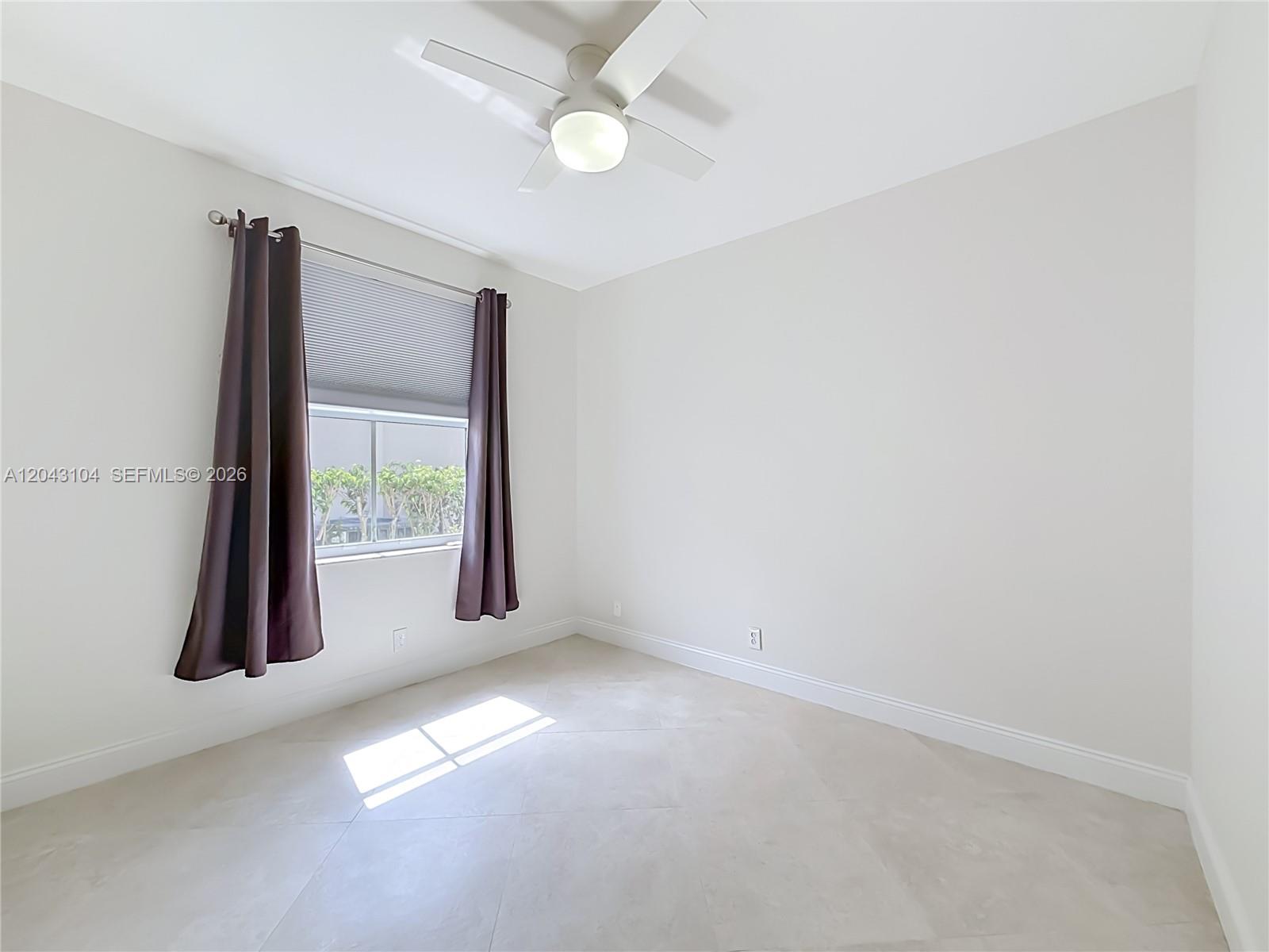 1556 Winterberry Lane Property Photo 12