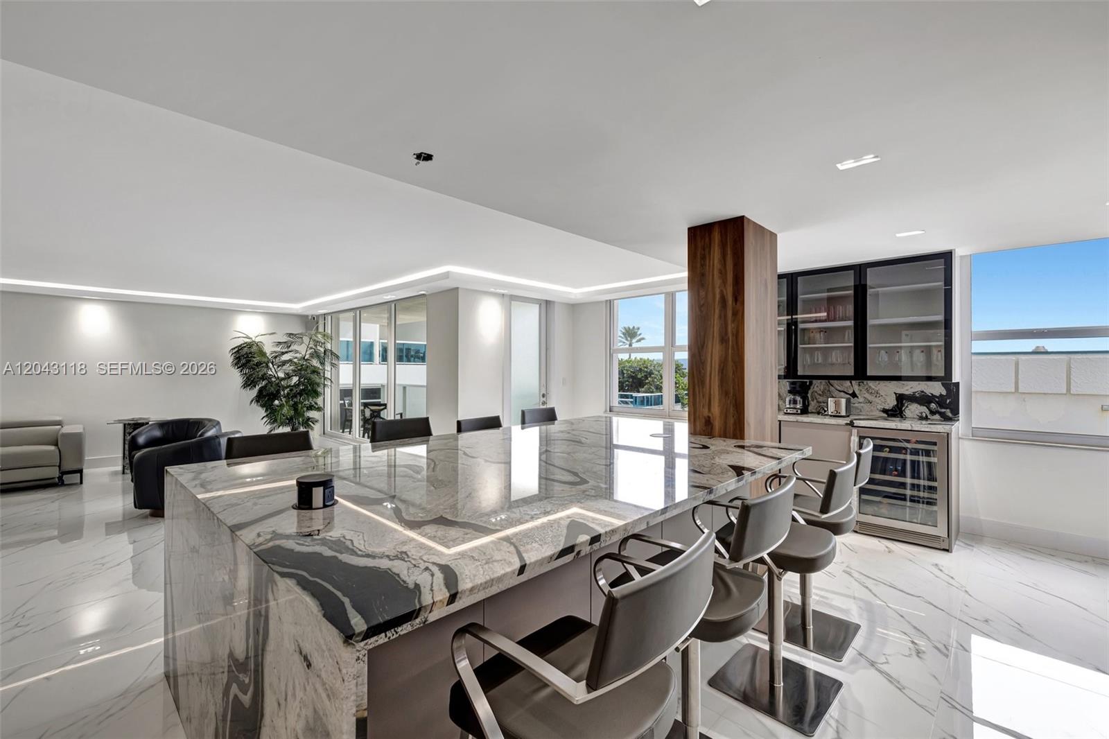 2751 S Ocean Drive 404n Property Photo 9