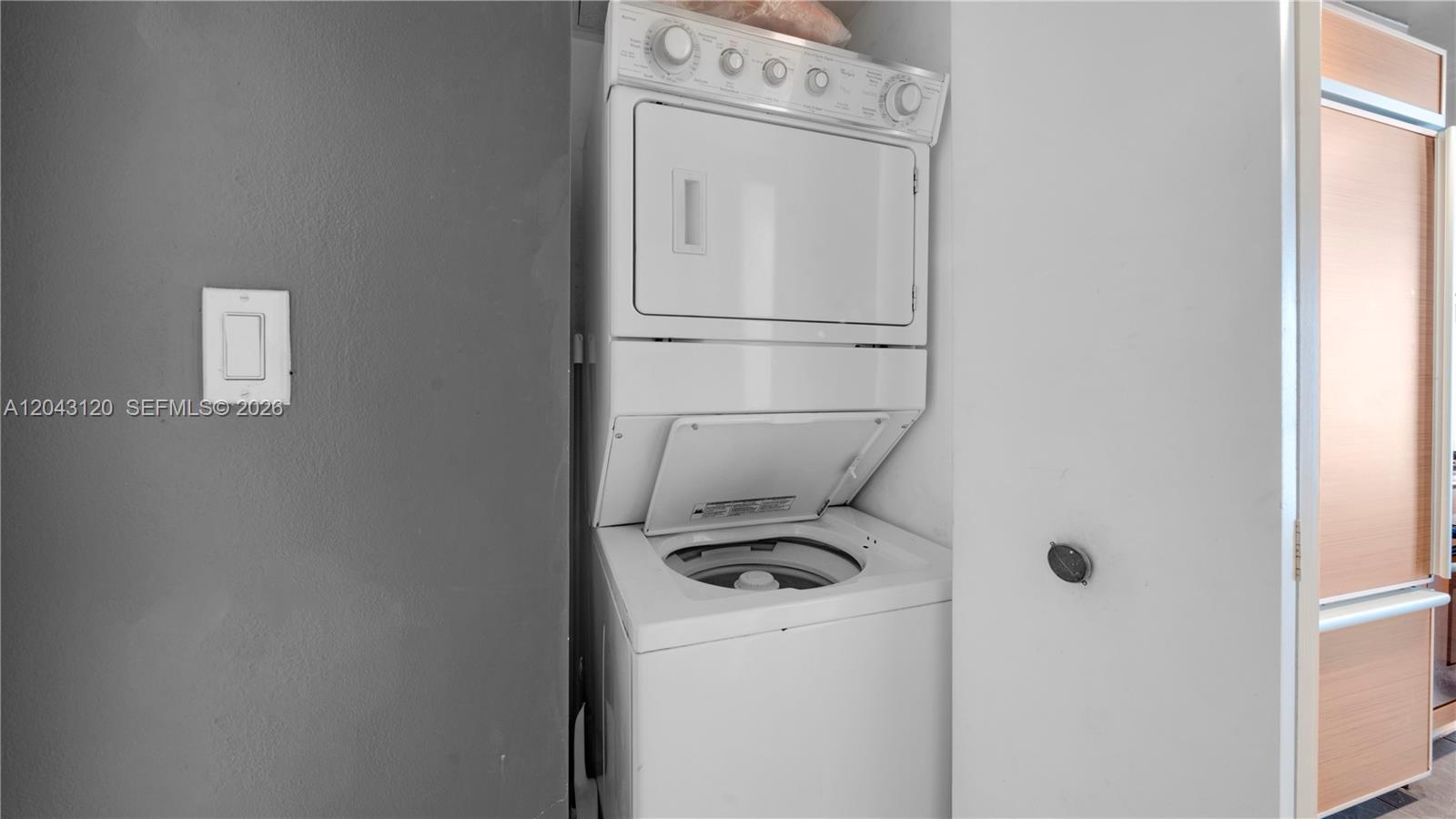 50 Biscayne Boulevard 4203 Property Photo 10
