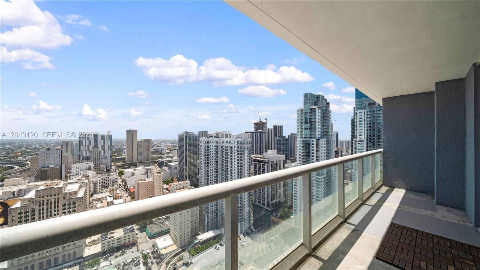 50 Biscayne Boulevard 4203 Property Photo 12