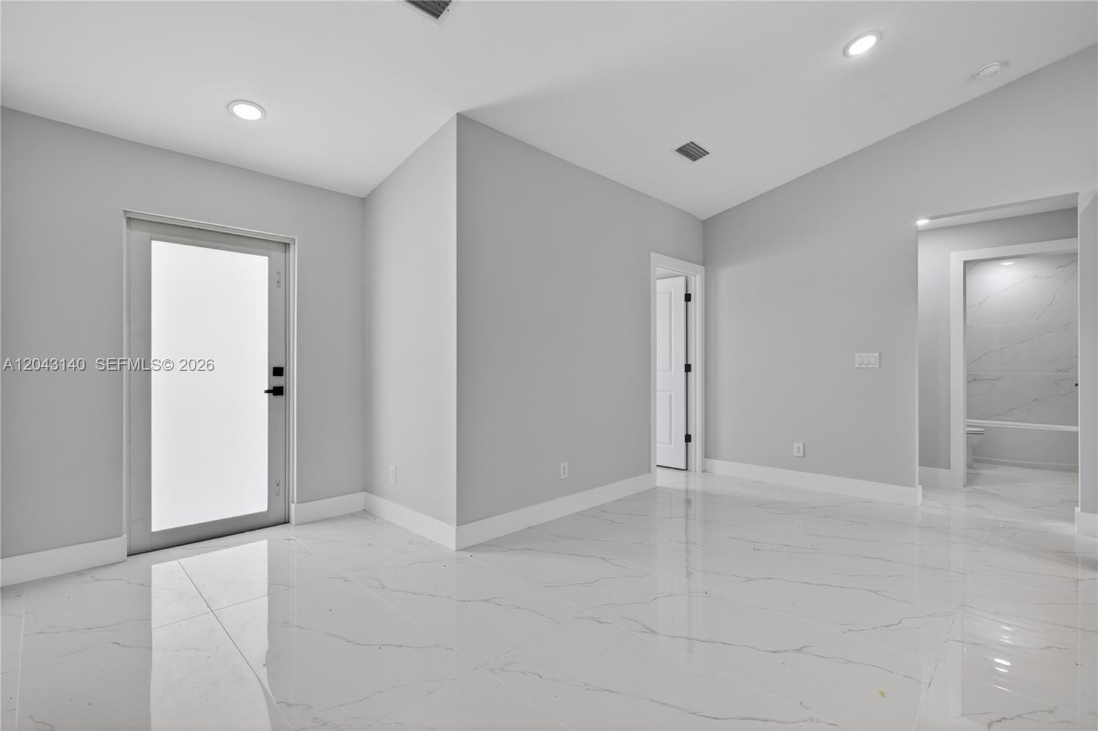 704 E Carbon Property Photo 8