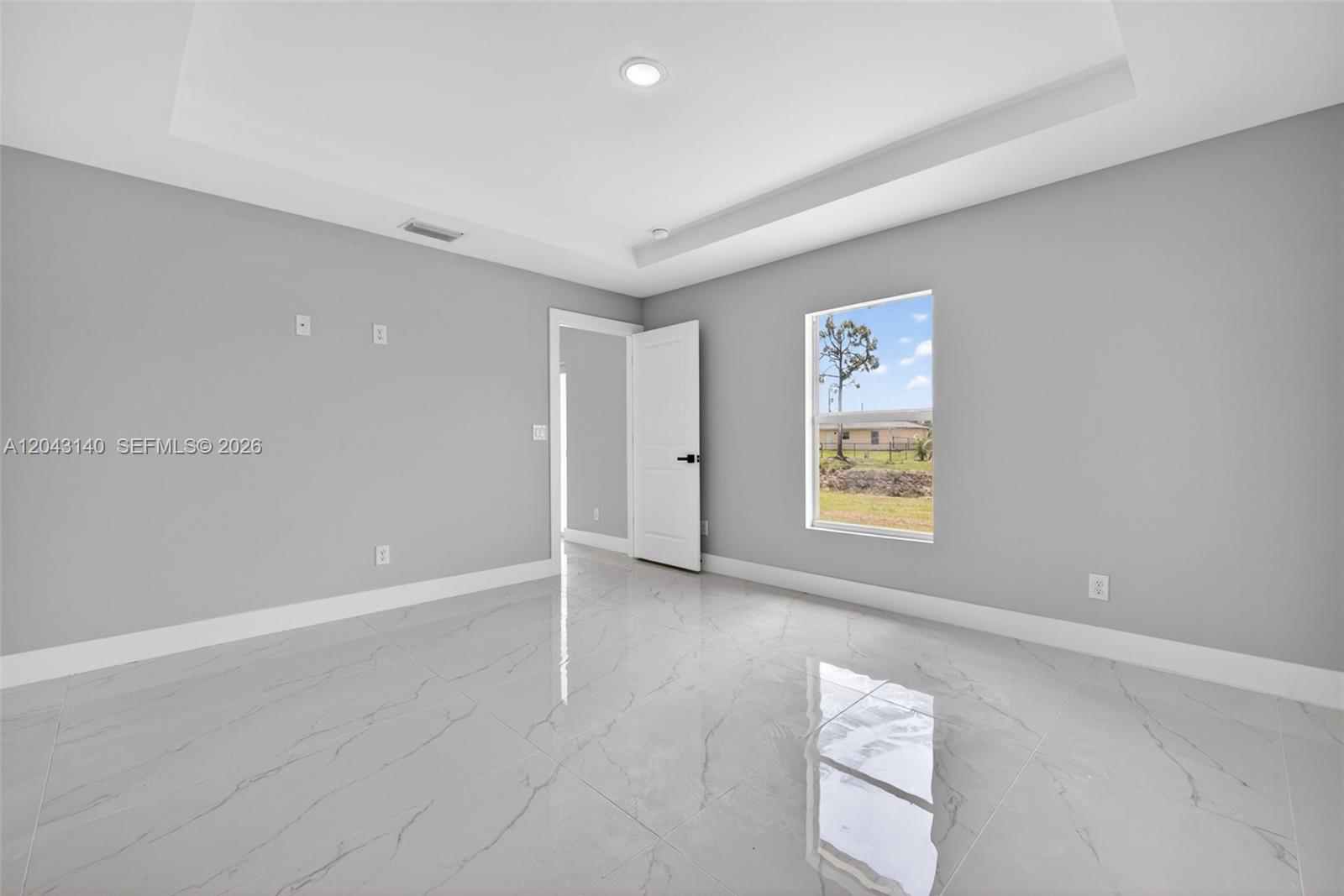 704 E Carbon Property Photo 23