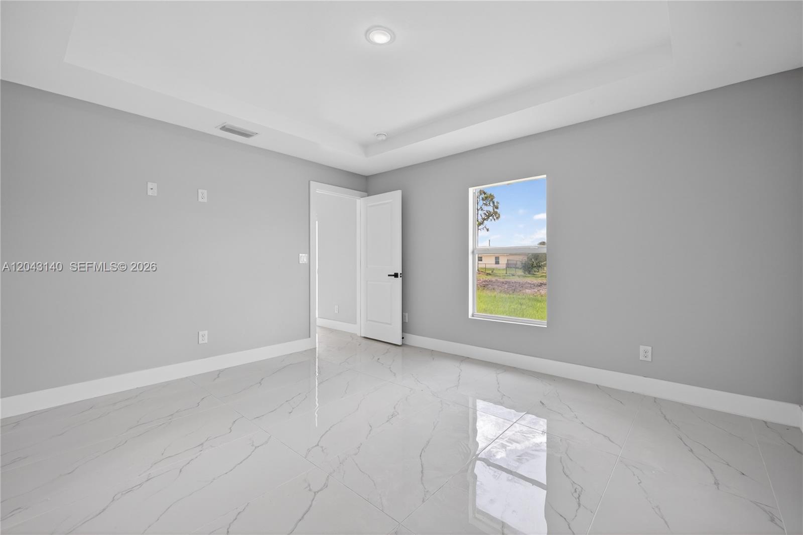 704 E Carbon Property Photo 29