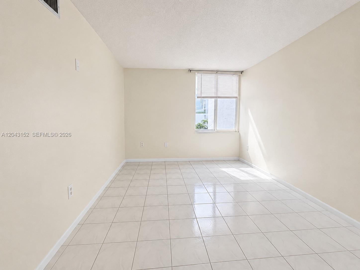 A12043152 Property Photo 7