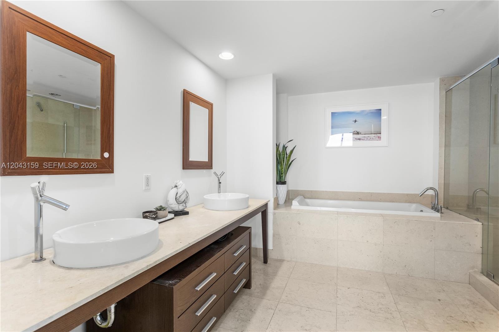 465 Brickell Avenue 5505 Property Photo 18