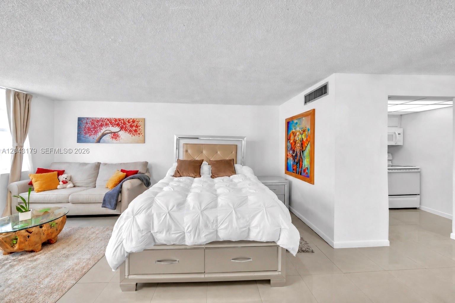 250 174th Street 810(available Now) Property Photo 2