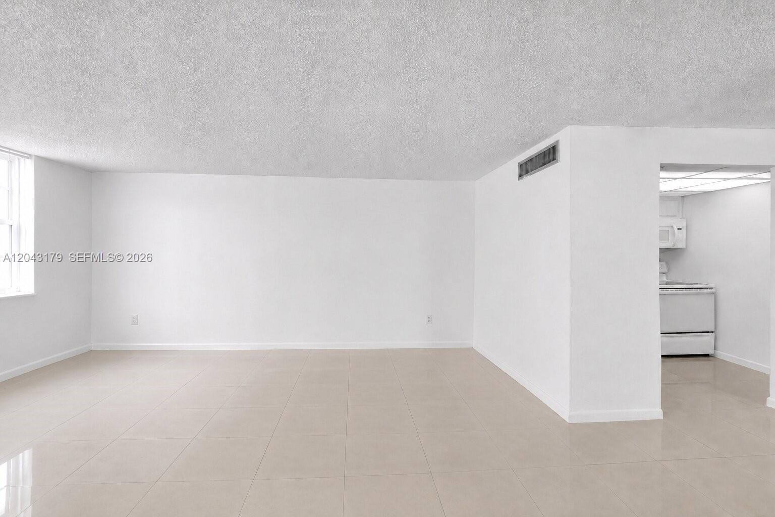 250 174th Street 810(available Now) Property Photo 3