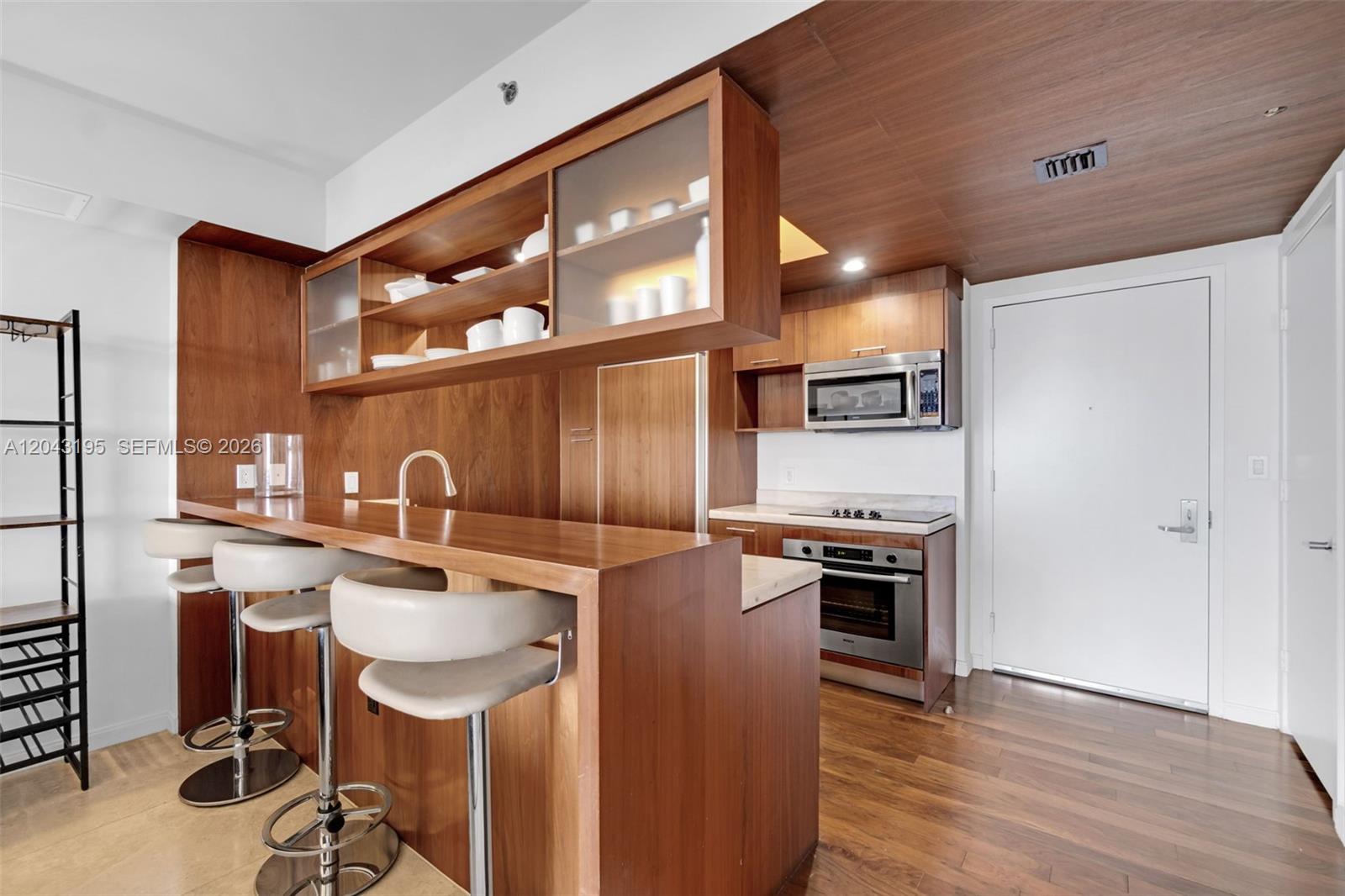 50 Biscayne Boulevard 904 Property Photo 4
