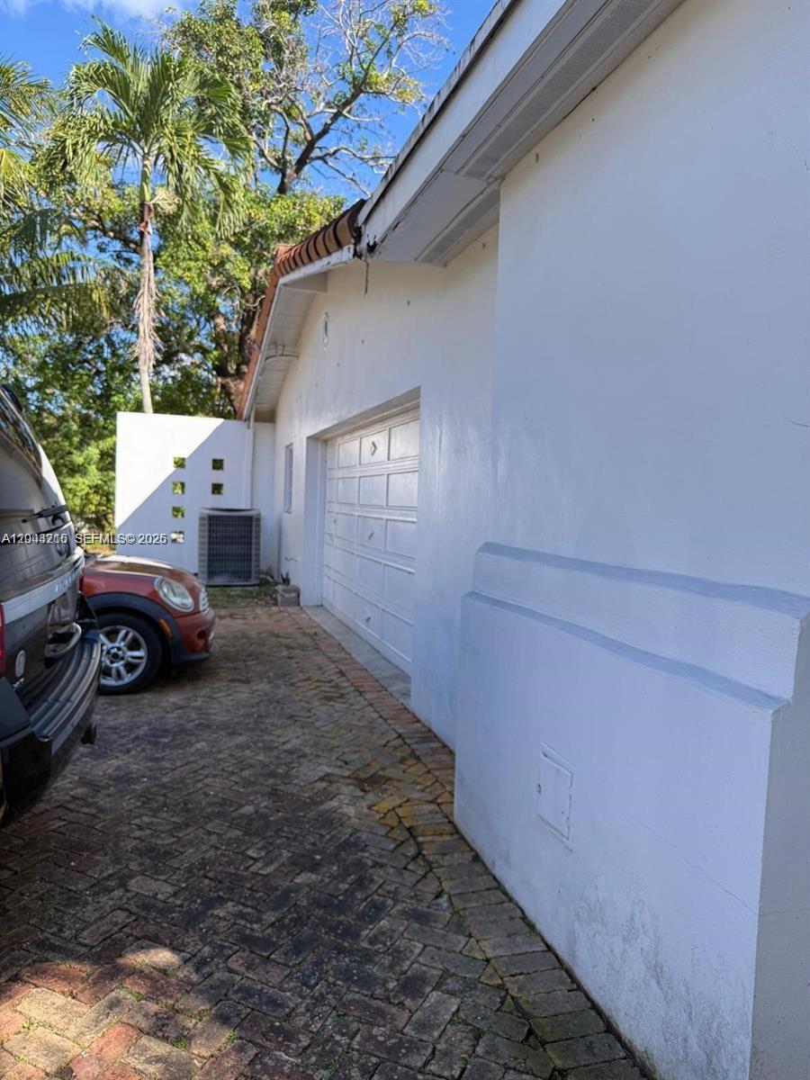 5600 SW 74th Court