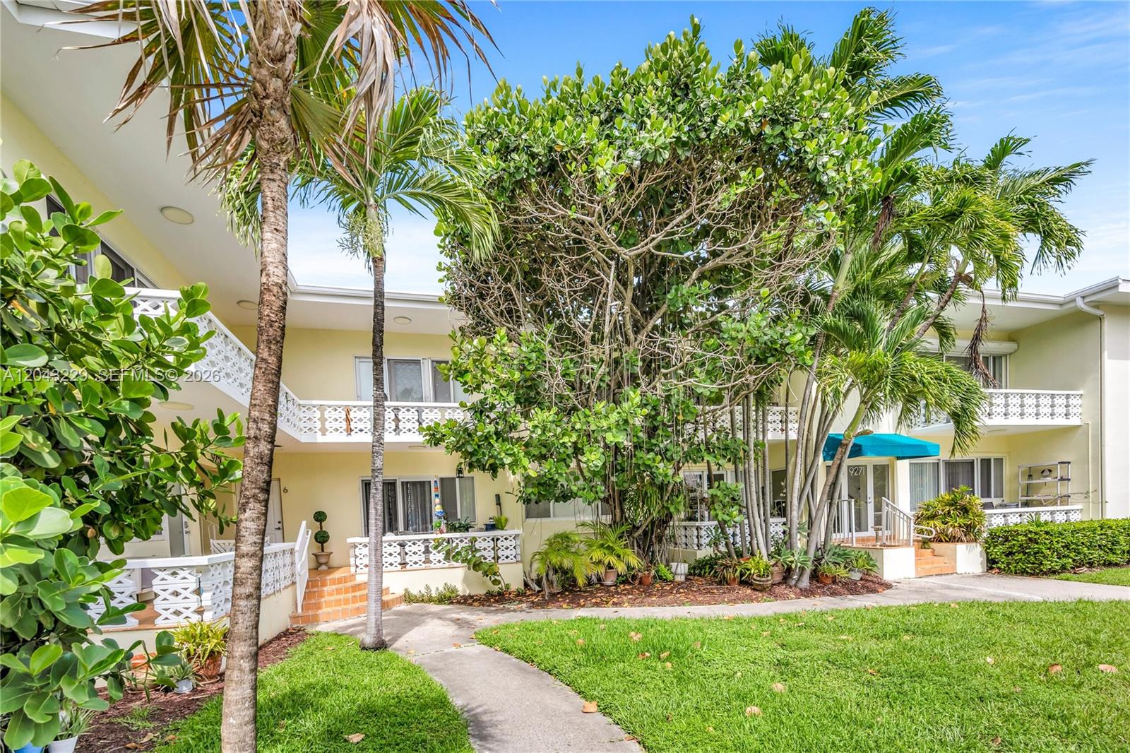 9281 W Bay Harbor Drive 15 Property Photo 4