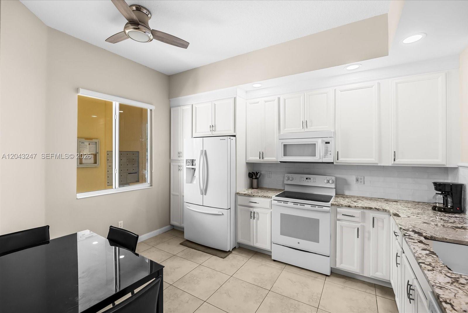 38 Harbour Isle Drive E Unit 104 Property Photo 4
