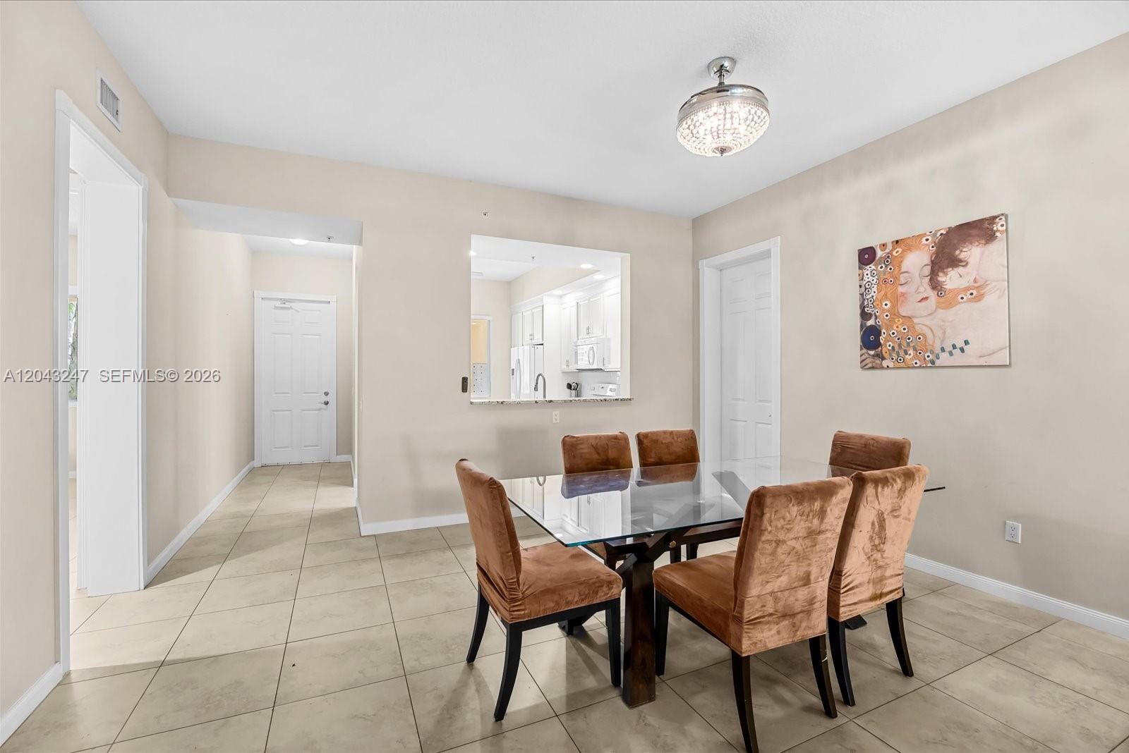 38 Harbour Isle Drive E Unit 104 Property Photo 7