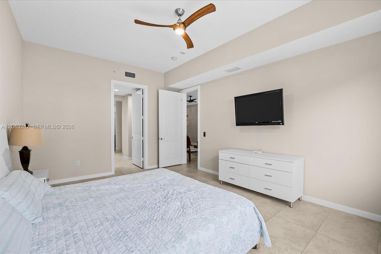 38 Harbour Isle Drive E Unit 104 Property Photo 16