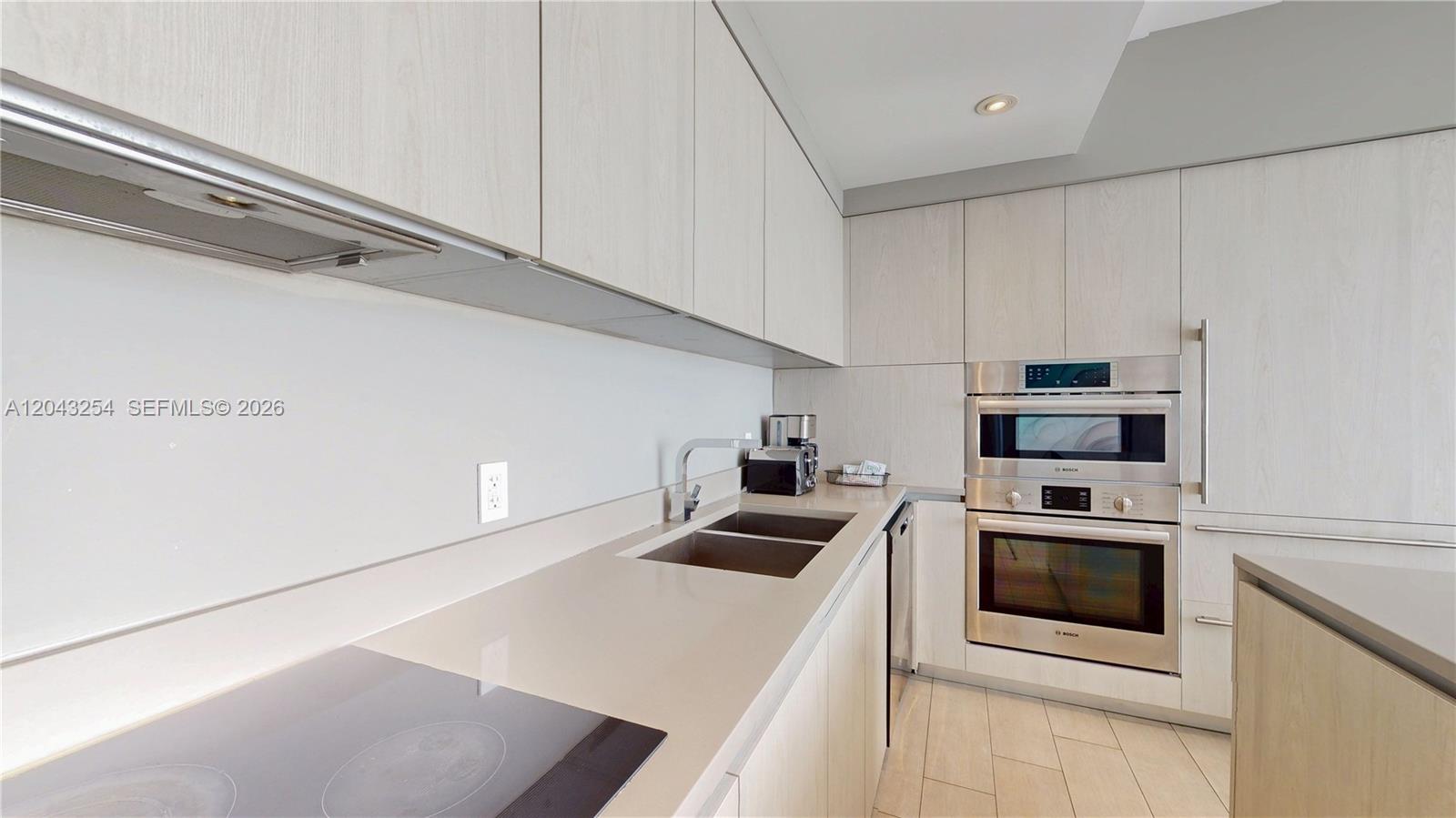 4010 S Ocean Drive R1004 Property Photo 9