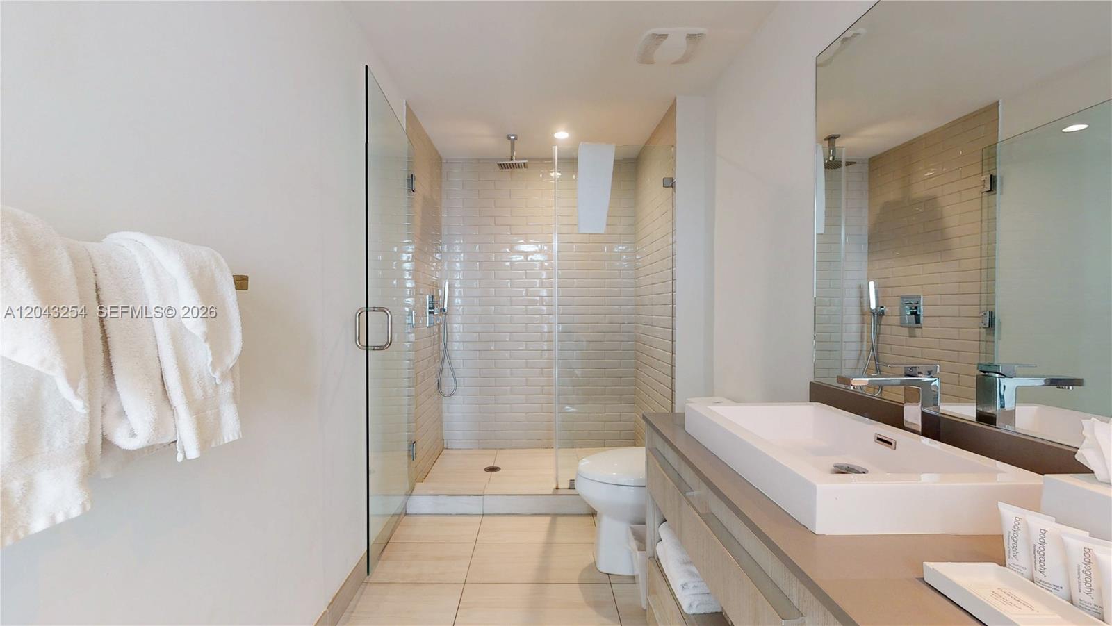 4010 S Ocean Drive R1004 Property Photo 18