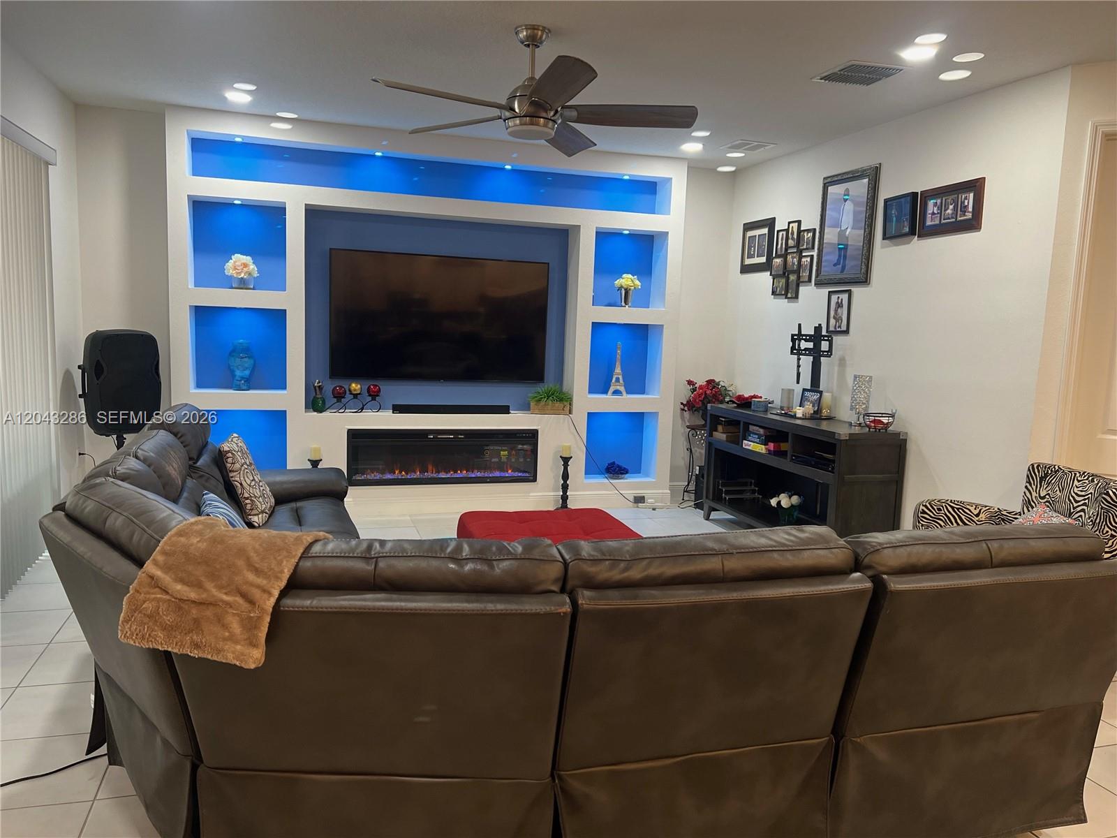 3855 Carrick Bend Drive Property Photo 2