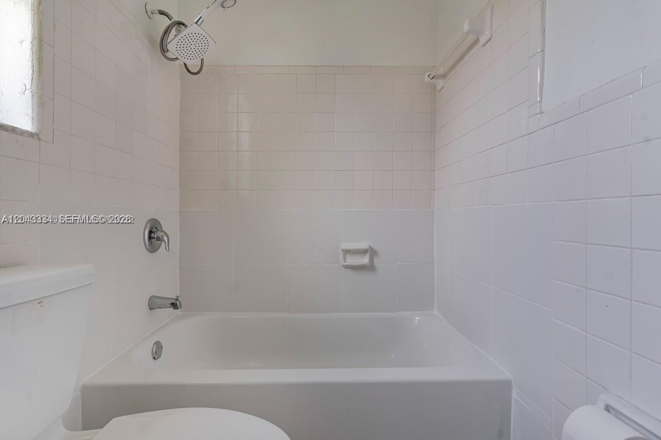 805 Nw 3rd Terrace Property Photo 8