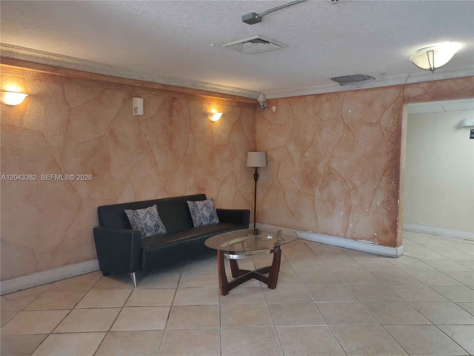 9001 Sw 77th Avenue C606 Property Photo 5