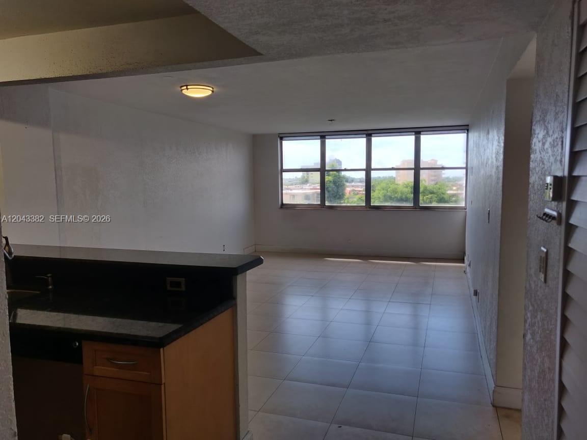 9001 Sw 77th Avenue C606 Property Photo 7