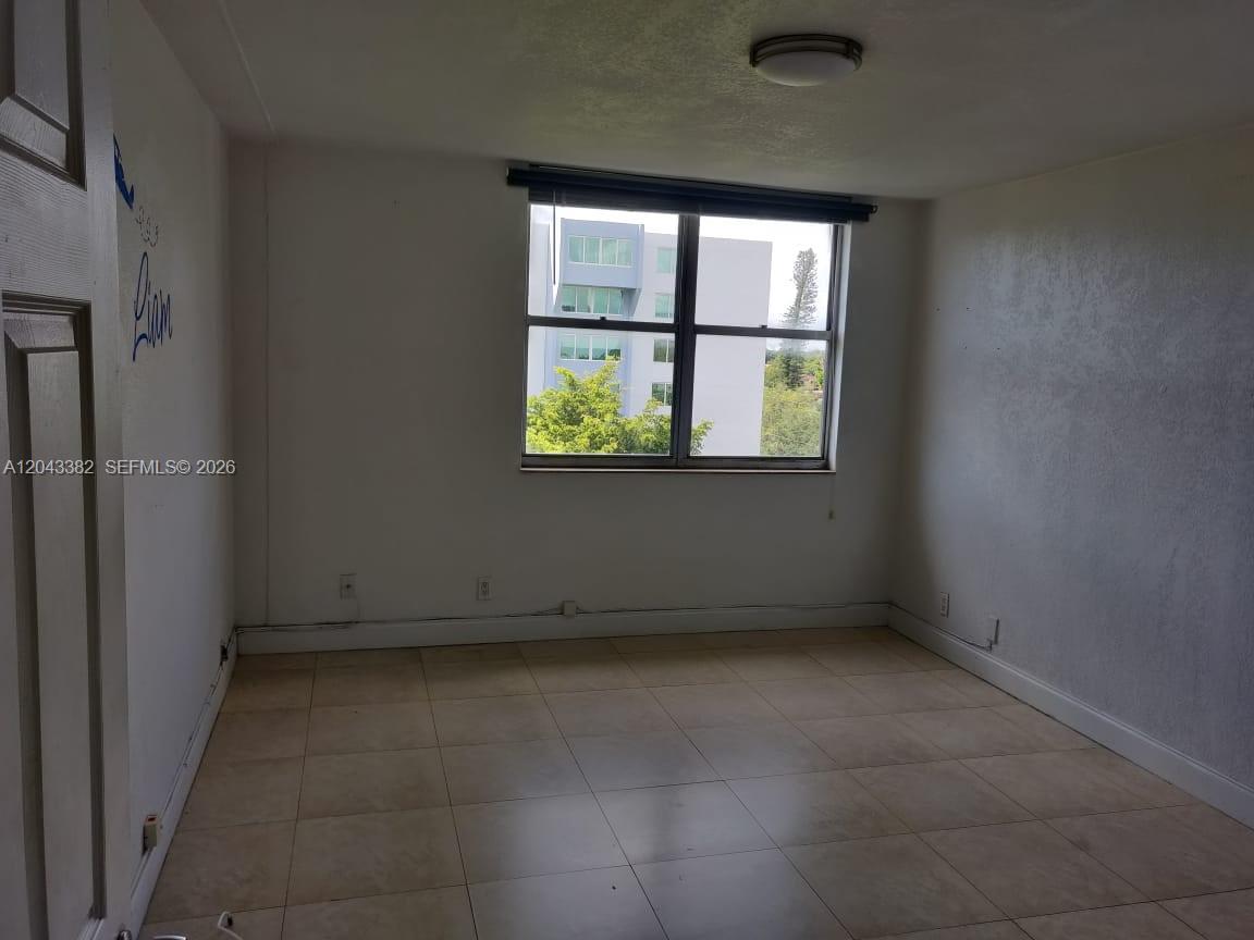 9001 Sw 77th Avenue C606 Property Photo 10