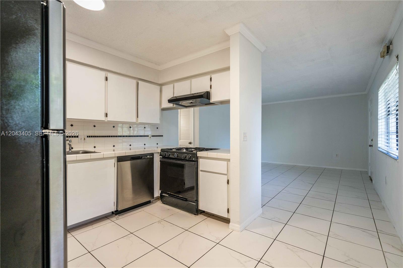 3265 Virginia Street 18 Property Photo 5