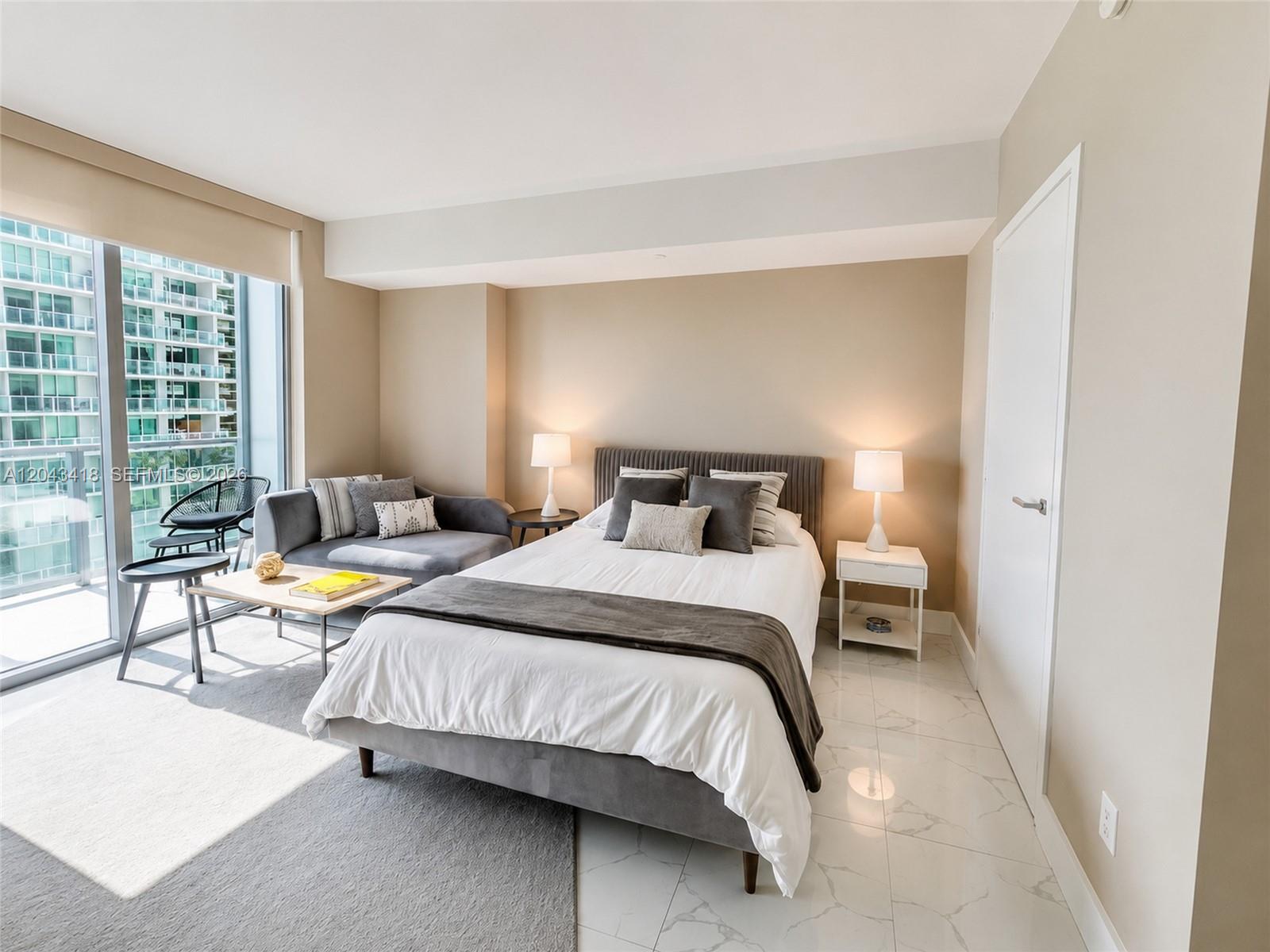 1300 Brickell Bay Drive 1806 Property Photo 1