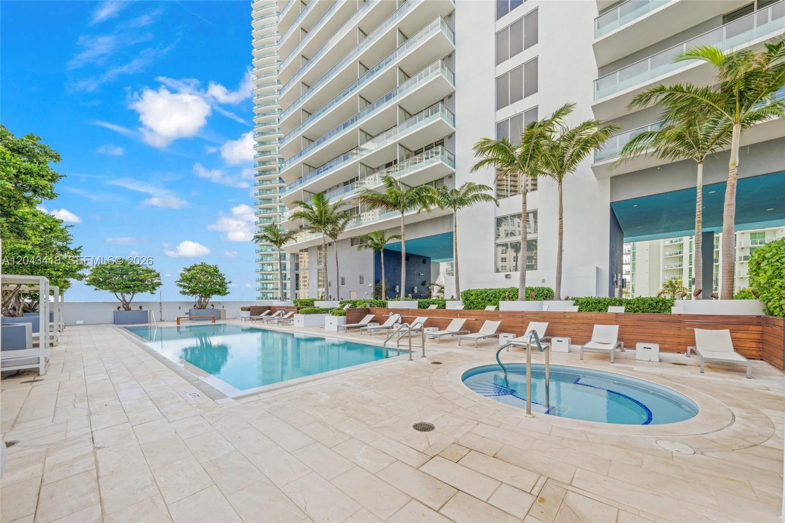 1300 Brickell Bay Drive 1806 Property Photo 17