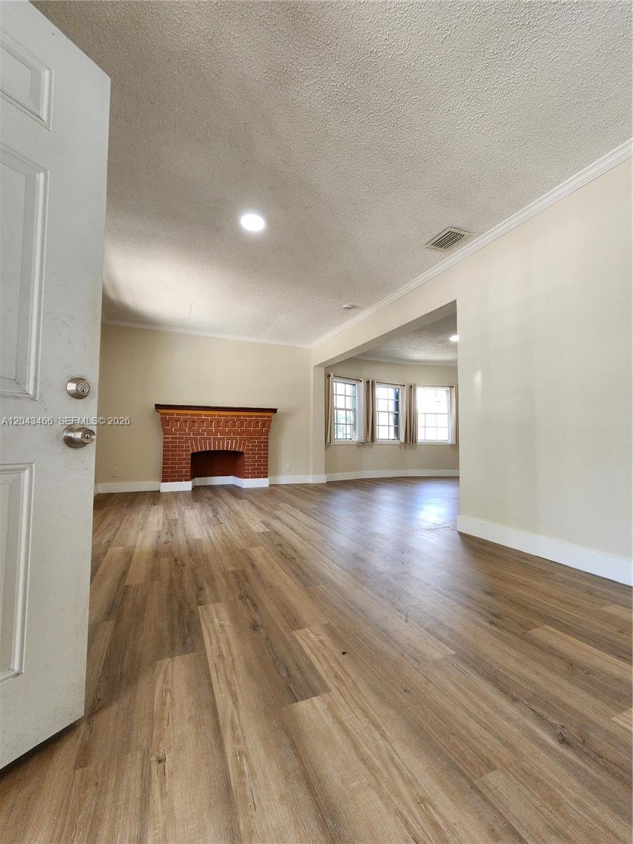 103 Nw 35th Street Property Photo 6