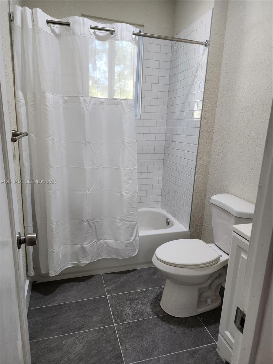 103 Nw 35th Street Property Photo 23