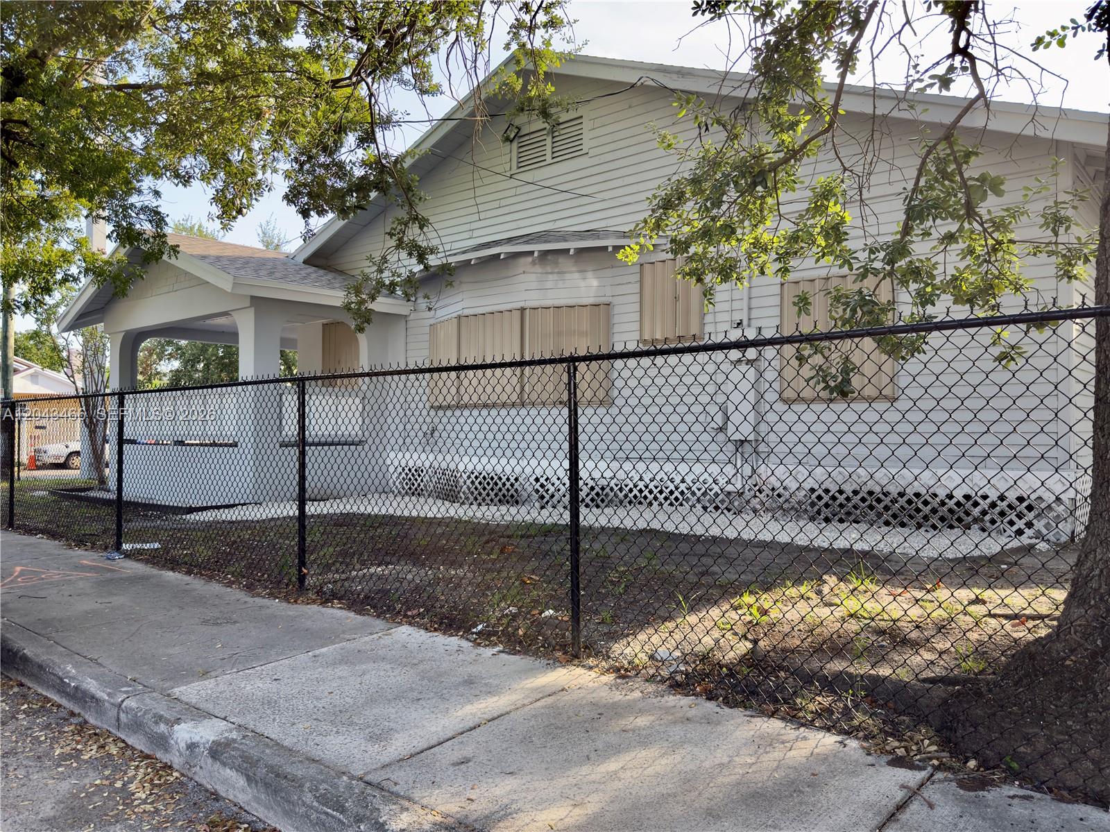 103 Nw 35th Street Property Photo 25