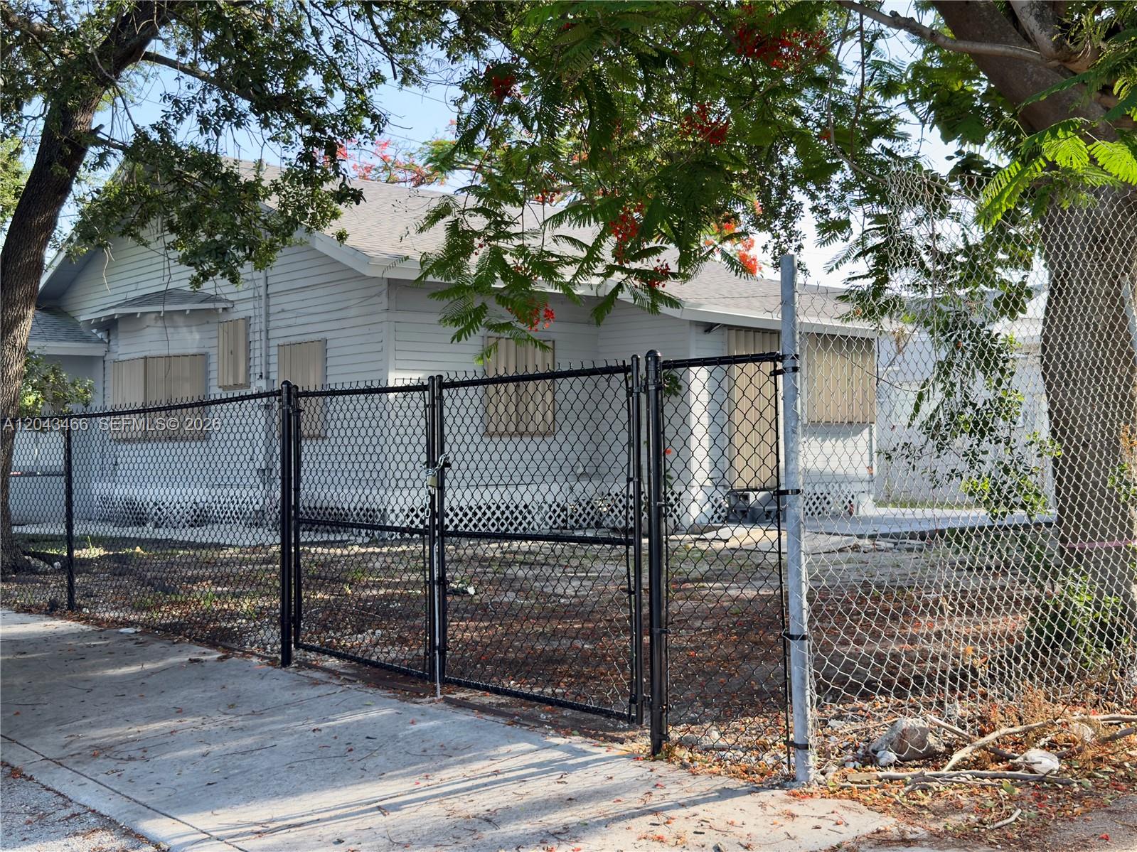 103 Nw 35th Street Property Photo 29