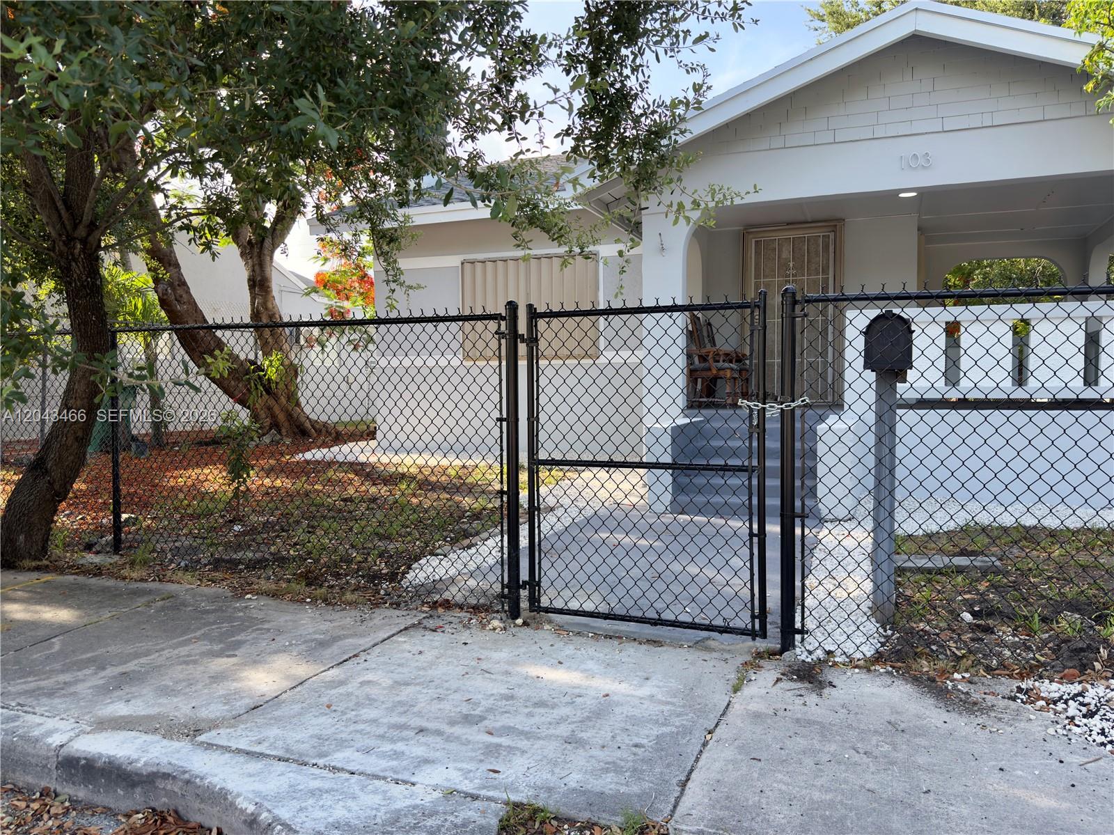 103 Nw 35th Street Property Photo 30