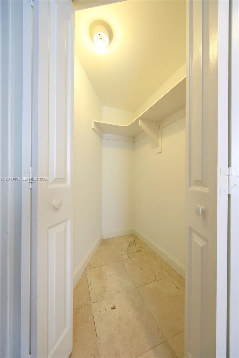 2127 Brickell Avenue 2504 Property Photo 23