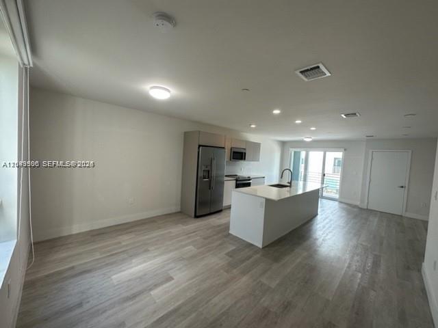2561 Ne 193rd Street 1208 Property Photo 4