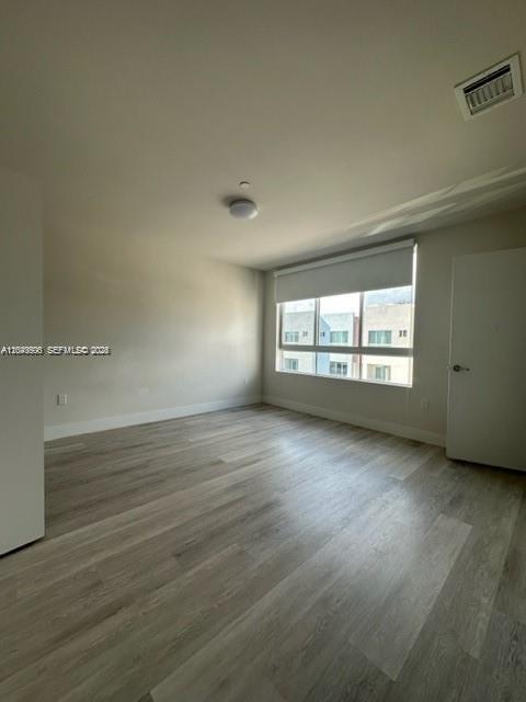 2561 Ne 193rd Street 1208 Property Photo 7