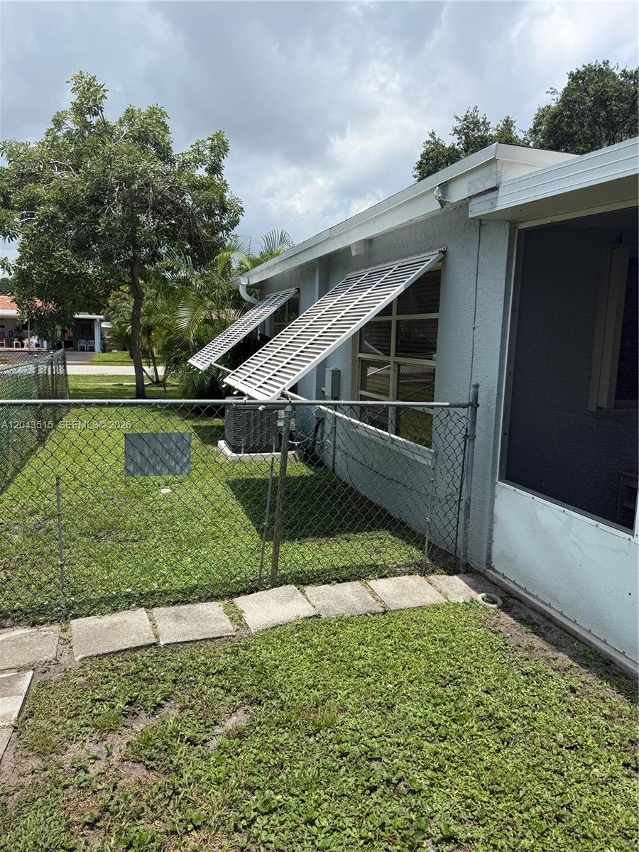1232 Sw 1st Avenue Property Photo 10