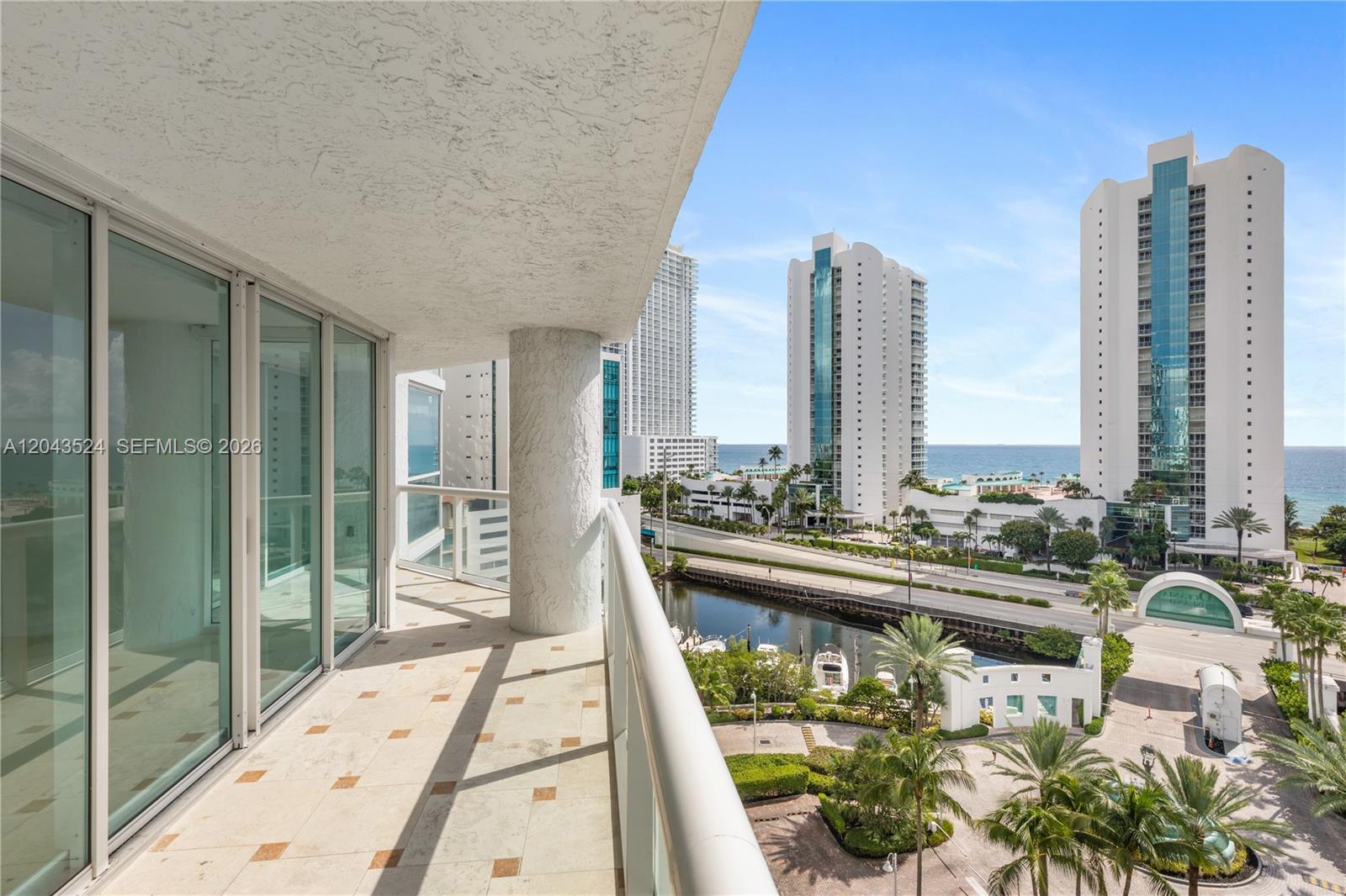 16400 Collins Avenue 942 Property Photo 23