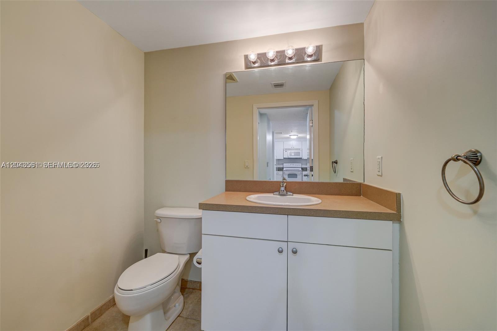 1250 S Miami Avenue 1713 Property Photo 10