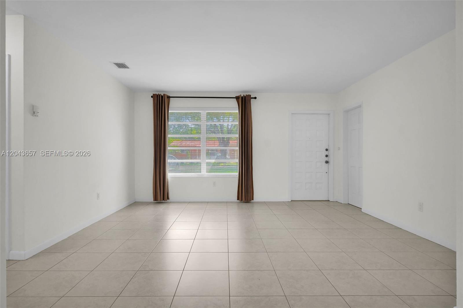 14375 Lake Candlewood Court Property Photo 5