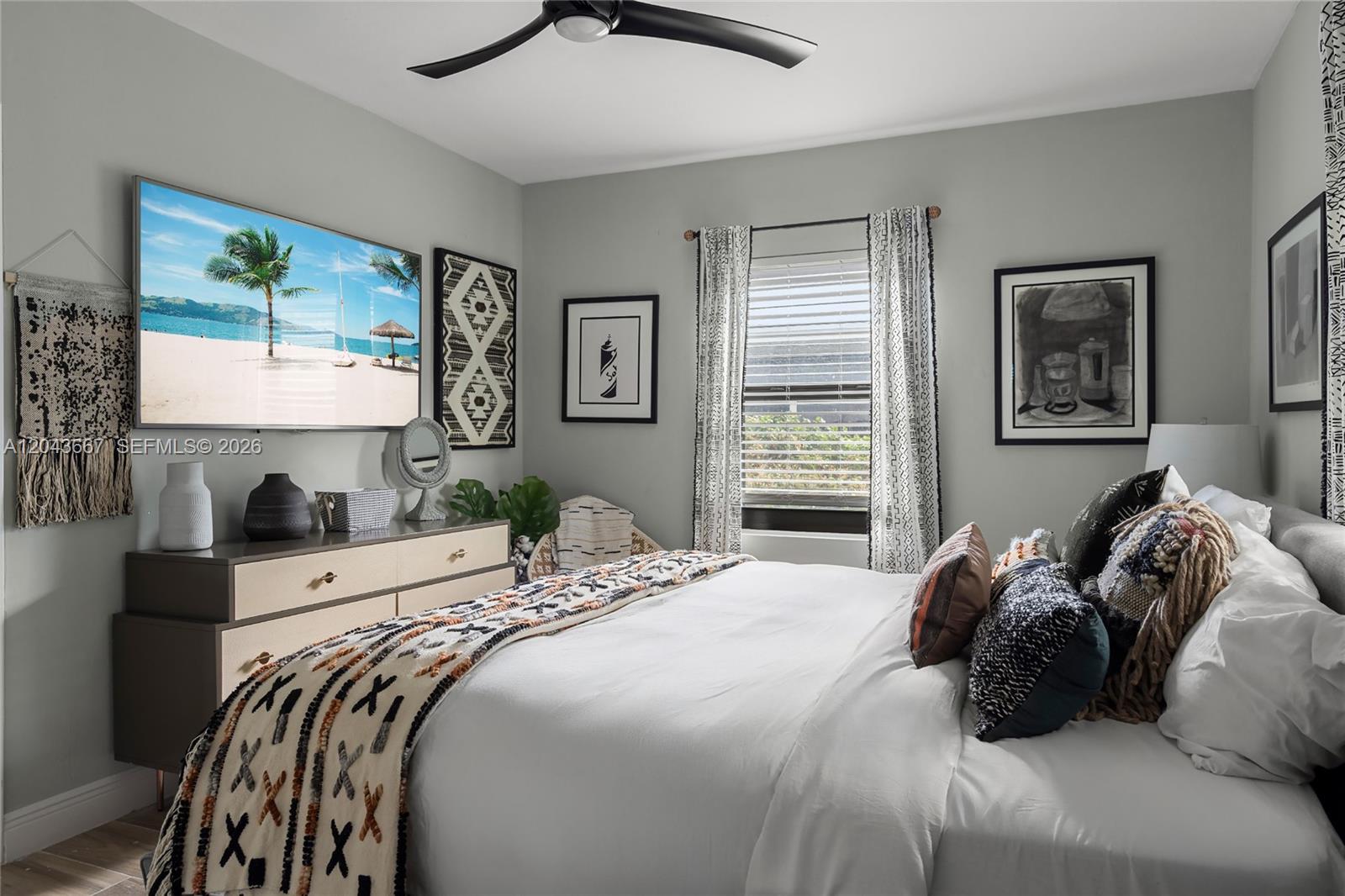 A12043667 Property Photo 6