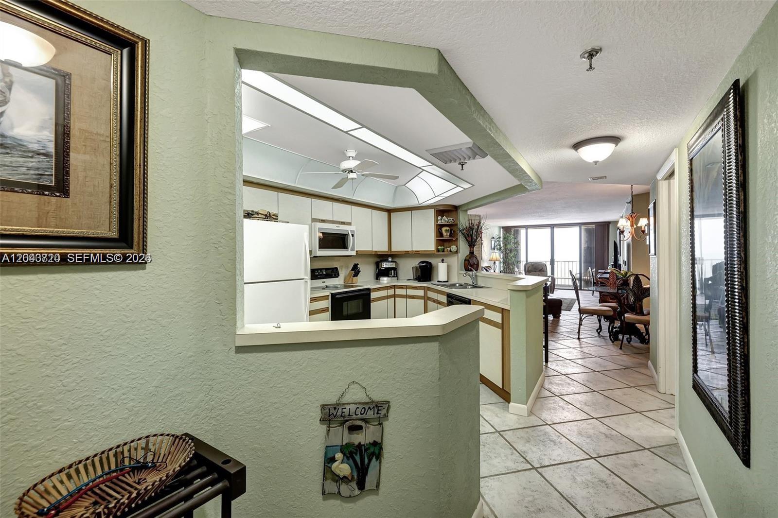 9650 S Ocean Drive 1403 Property Photo 4
