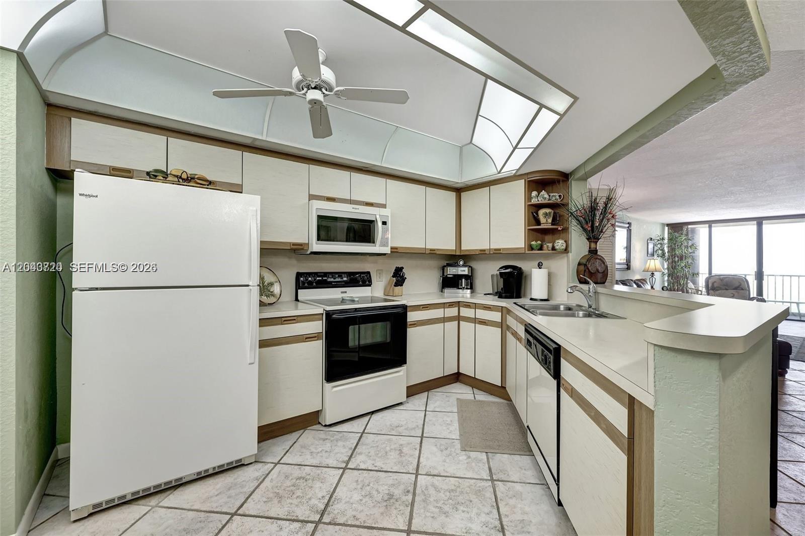 9650 S Ocean Drive 1403 Property Photo 6