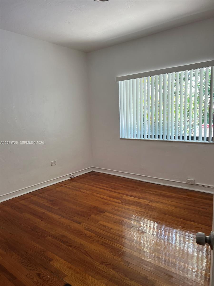 1895 Sw 22nd #7 Property Photo 6