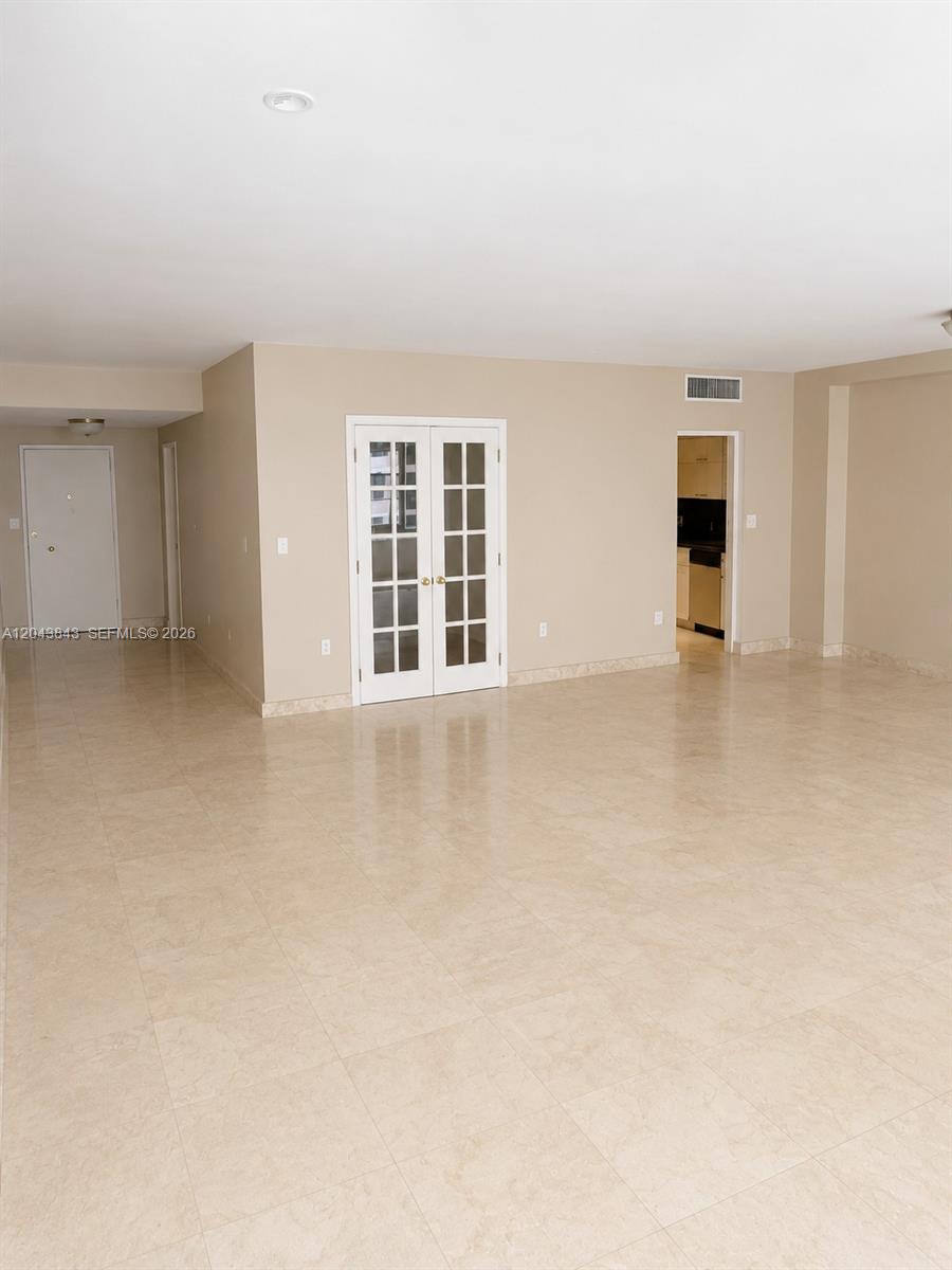 5255 Collins Avenue 7b Property Photo 8