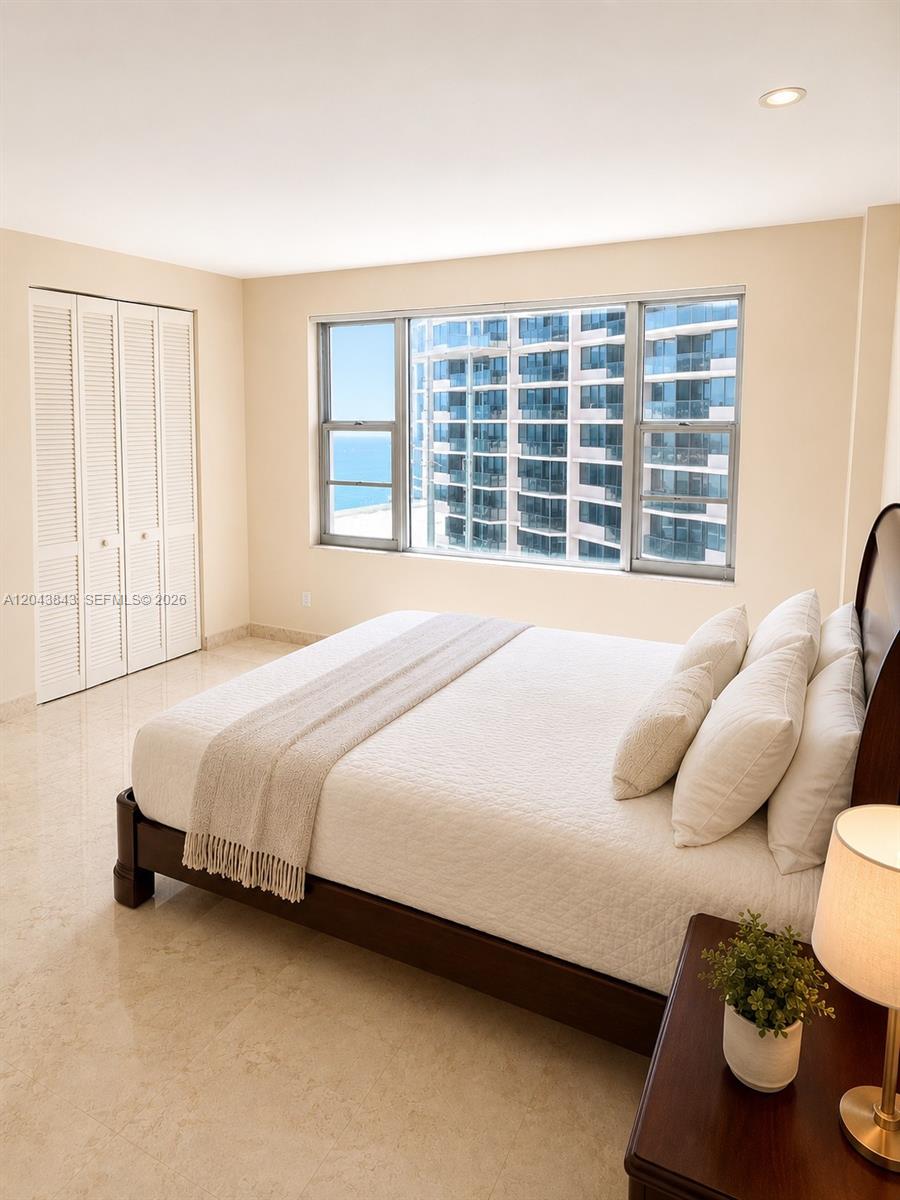 5255 Collins Avenue 7b Property Photo 17
