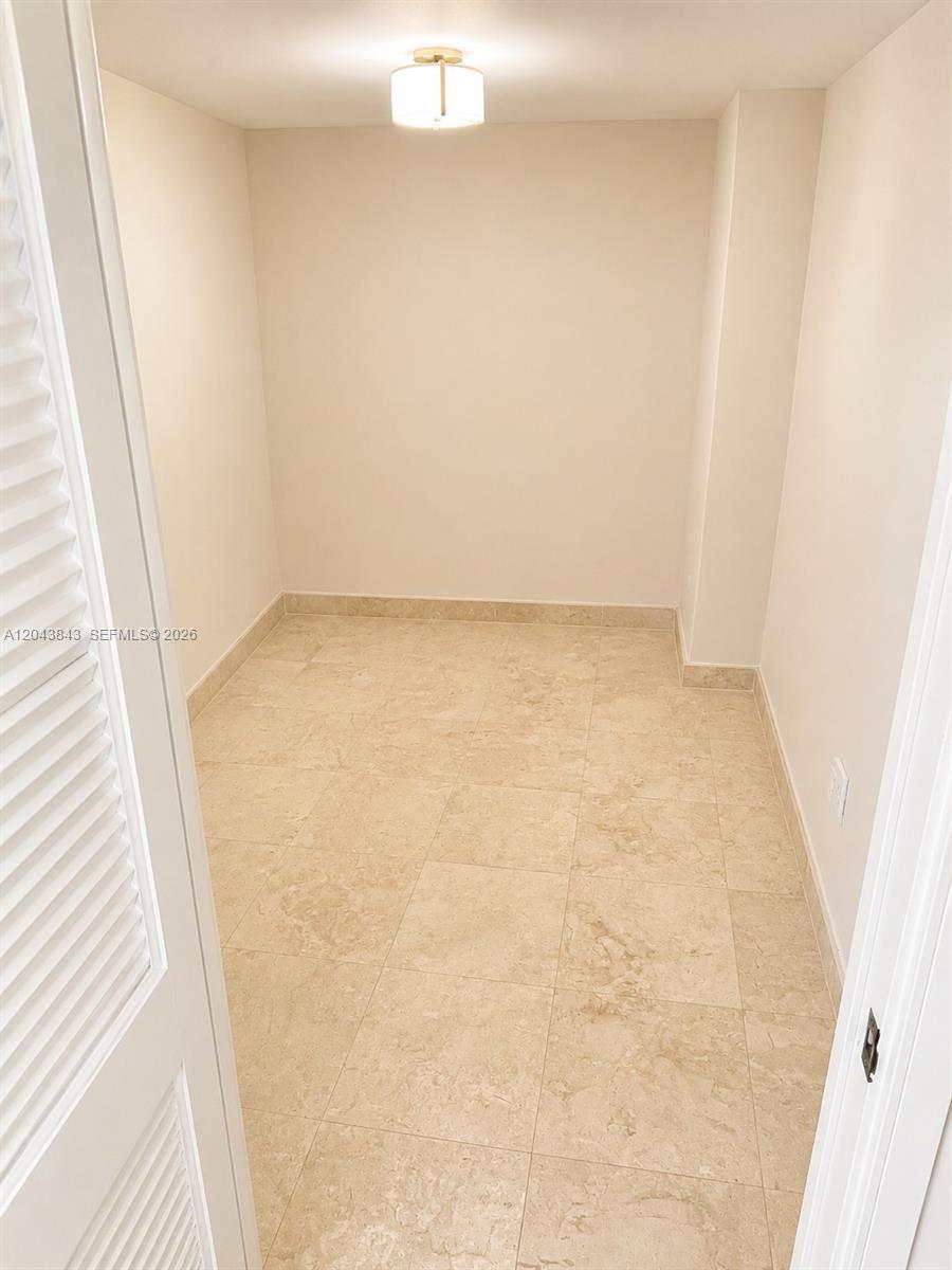5255 Collins Avenue 7b Property Photo 22