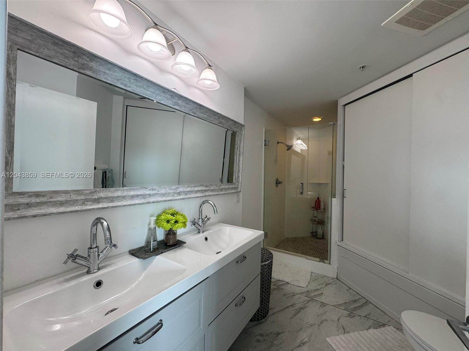 1111 Sw 1st Avenue 3225 Property Photo 7