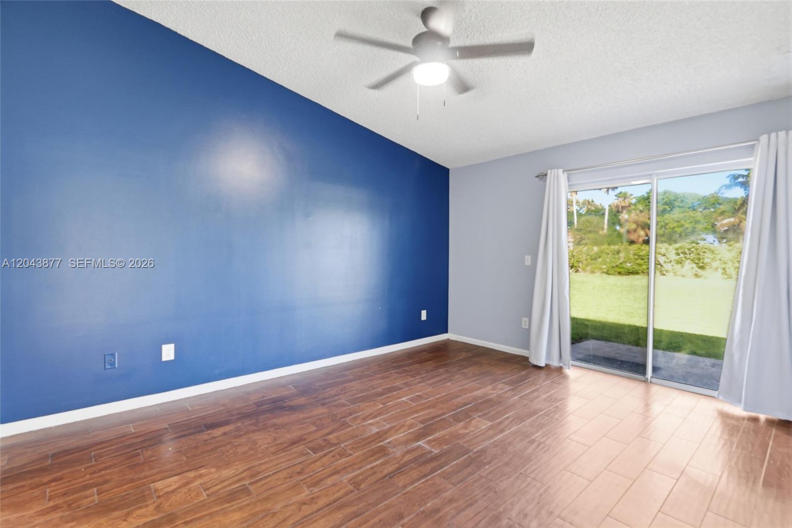 1855 Se 6th Court Property Photo 10