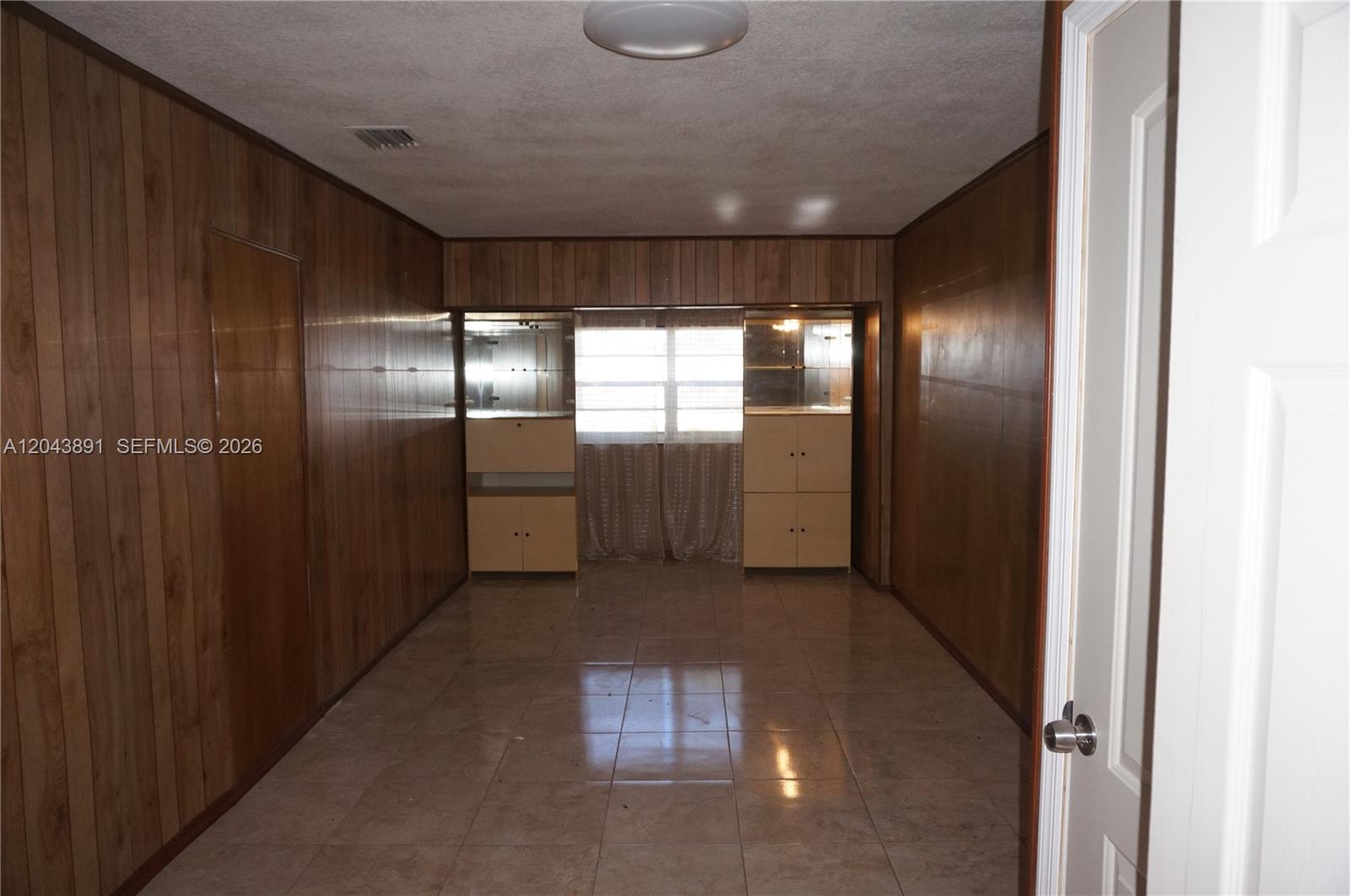 A12043891 Property Photo 16