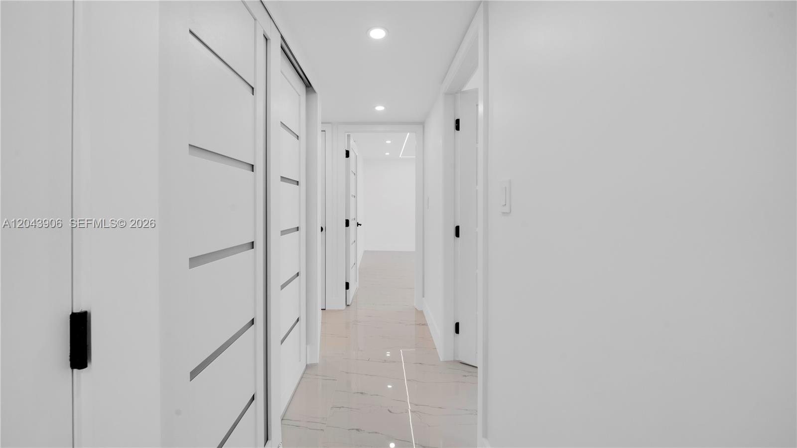 1623 Collins Avenue 415 Property Photo 16